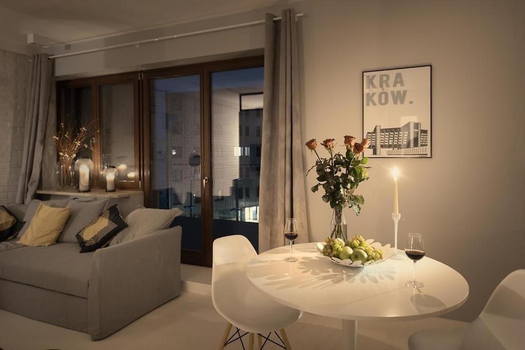 Premium Apartment For Old Town & Jewish Quarter - Balcony Plus Pool Onsite كراكوفيا المظهر الخارجي الصورة
