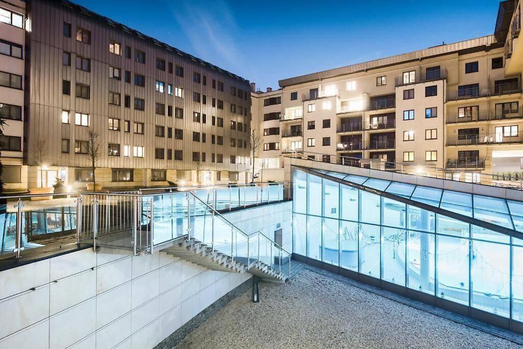 Premium Apartment For Old Town & Jewish Quarter - Balcony Plus Pool Onsite كراكوفيا المظهر الخارجي الصورة